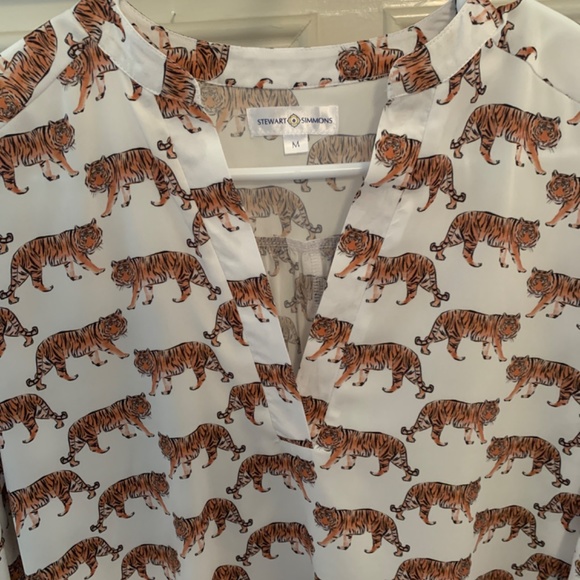 Stewart Simmons tiger print medium blouse/tunic - Picture 2 of 6